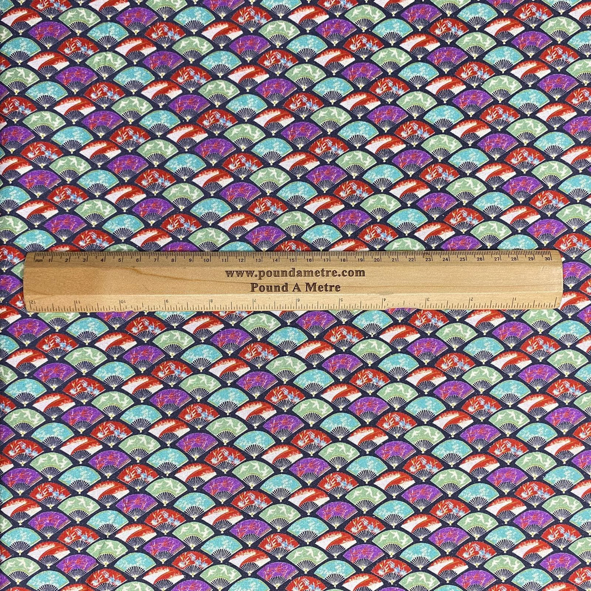 Pound A Metre Per Metre Per Metre Beautiful Digitally Printed 100% Cotton- 45" Wide (Deal 46) (Cotton-Deal)