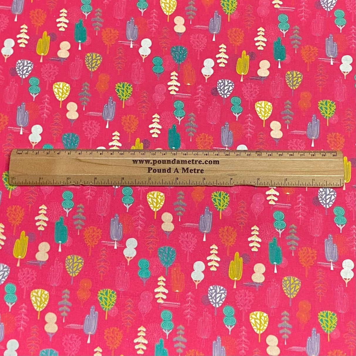 Pound A Metre Per Metre Per Metre Beautiful Digitally Printed 100% Cotton- 45" Wide (Deal 47) (Cotton-Deal)