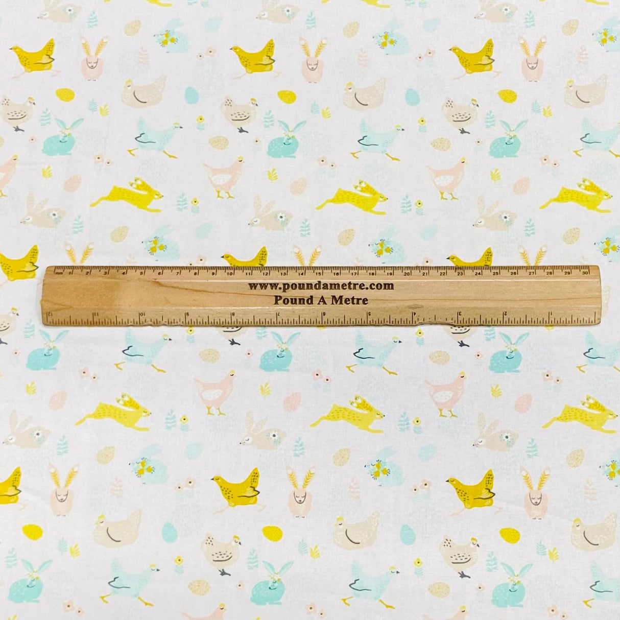 Pound A Metre Per Metre Per Metre Beautiful Digitally Printed 100% Cotton- 45" Wide (Deal 61) (Cotton-Deal)