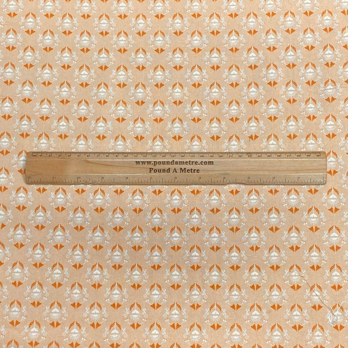 Pound A Metre Per Metre Per Metre Beautiful Digitally Printed 100% Cotton- 45" Wide (Deal 64) (Cotton-Deal)