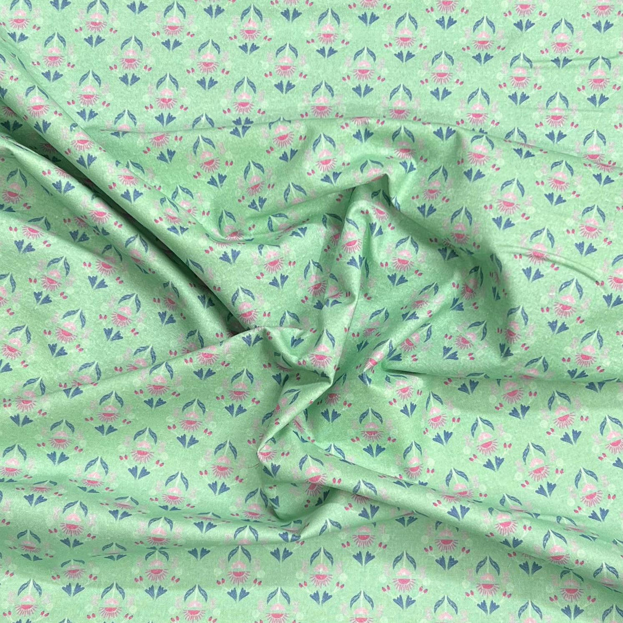 Pound A Metre Per Metre Per Metre Beautiful Digitally Printed 100% Cotton- 45" Wide (Deal 67) (Cotton-Deal)