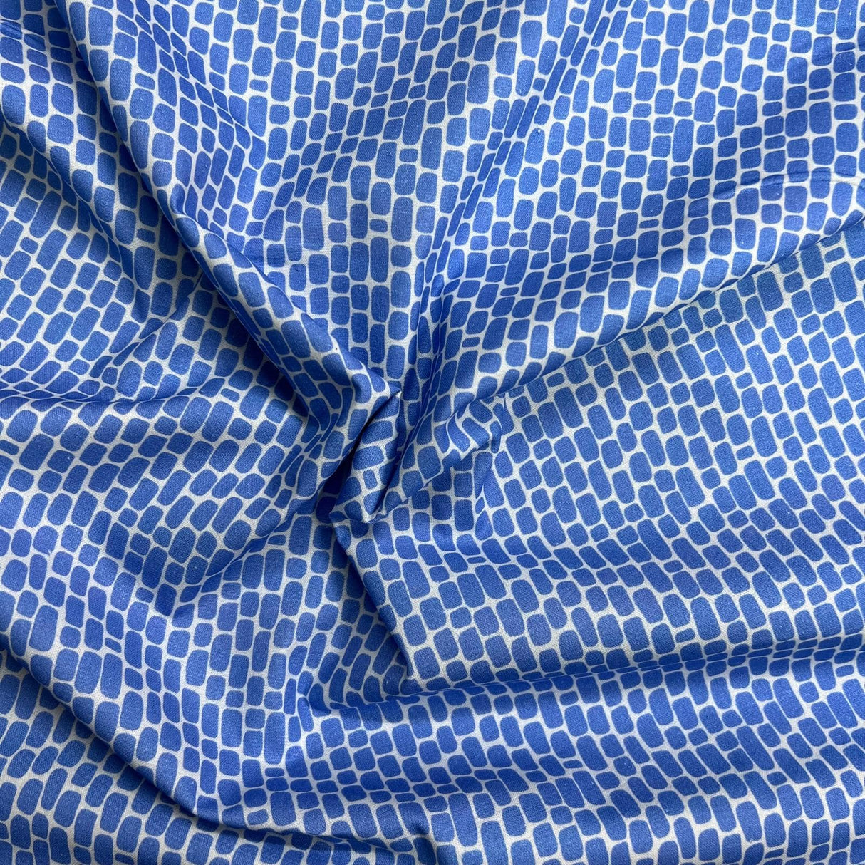 Pound A Metre Per Metre Per Metre Beautiful Digitally Printed 100% Cotton- 45" Wide (Deal 68) (Cotton-Deal)