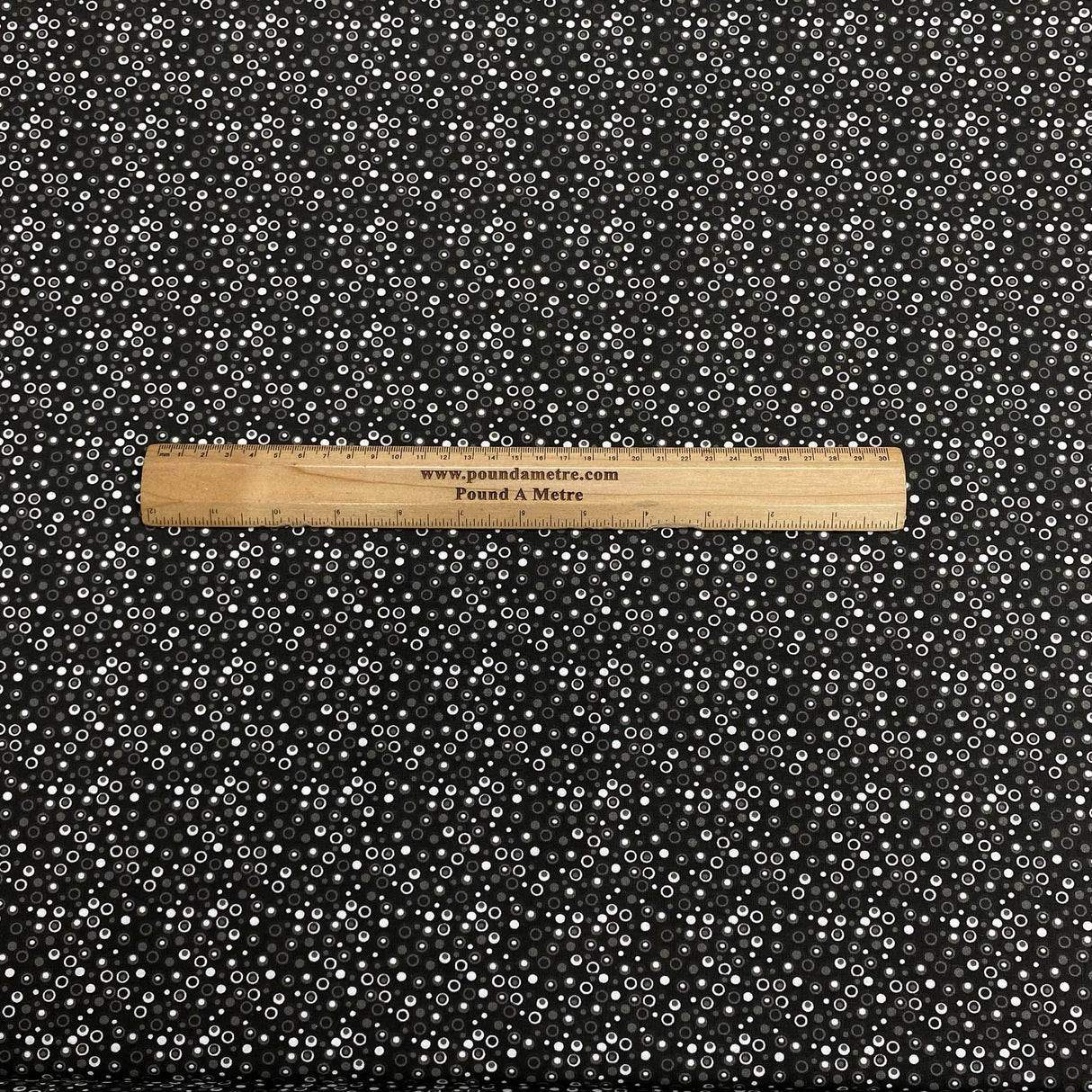 Pound A Metre Per Metre Per Metre Beautiful Digitally Printed 100% Cotton- 45" Wide (Dots)