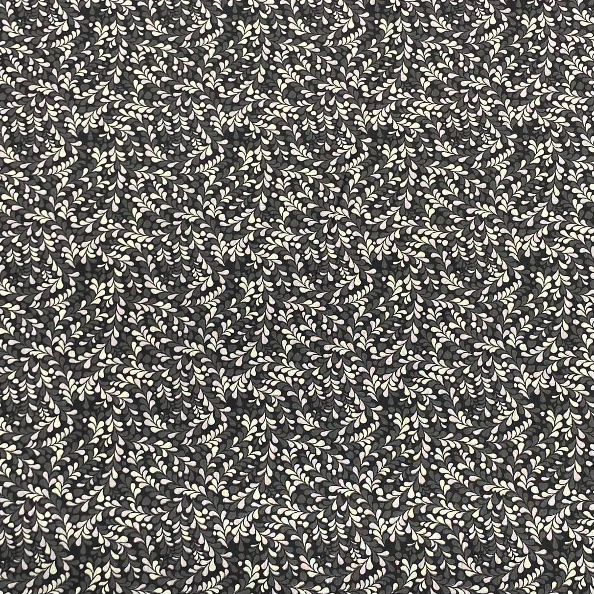 Pound A Metre Per Metre Per Metre Beautiful Digitally Printed 100% Cotton- 45" Wide (Floral)