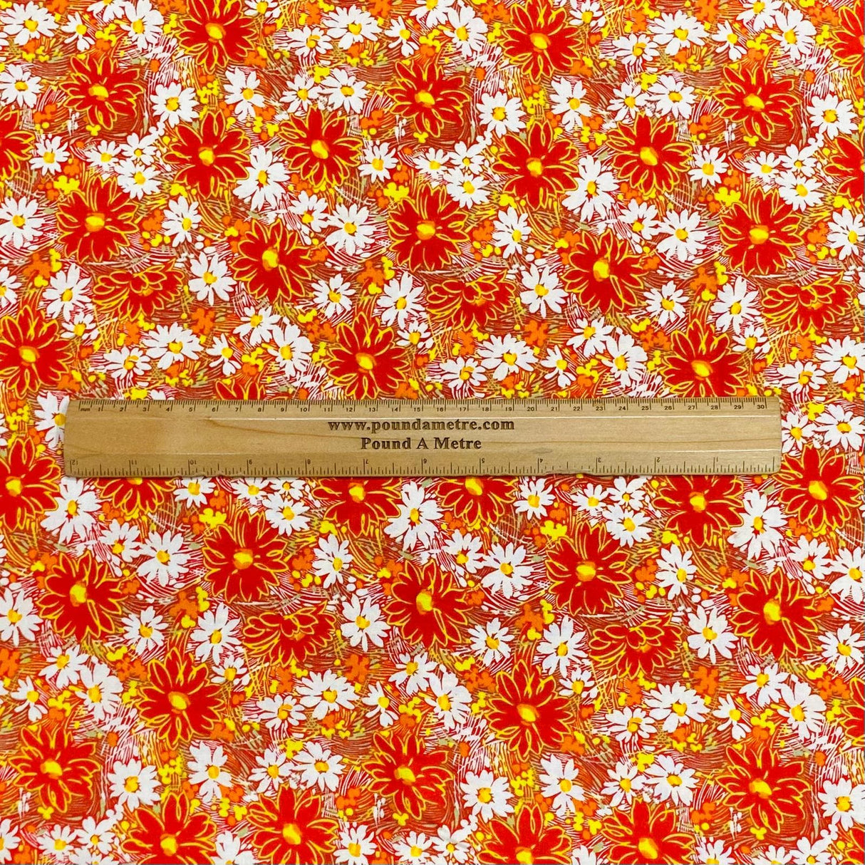 Pound A Metre Per Metre Per Metre Beautiful Digitally Printed 100% Cotton- 45" Wide (Flower)