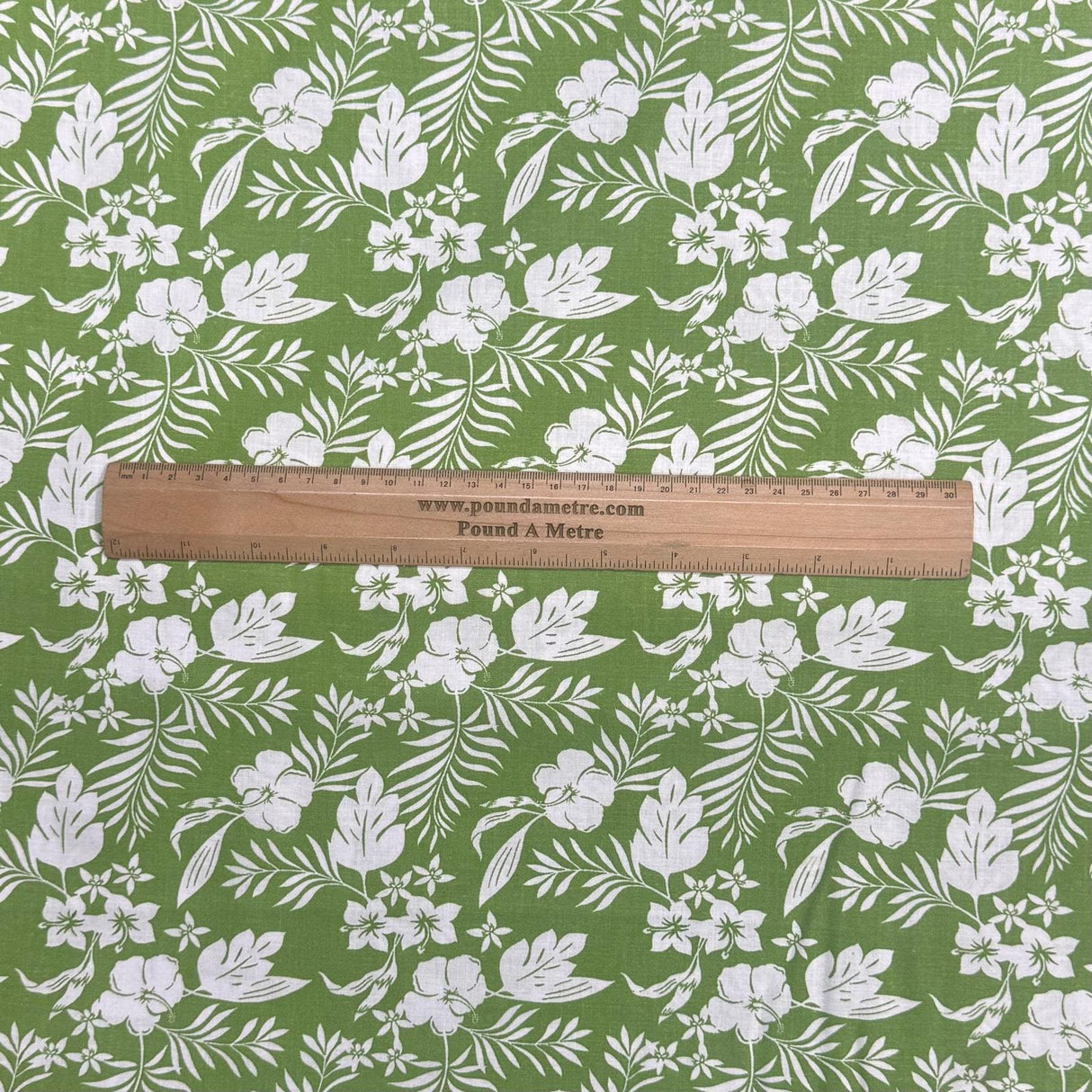 Pound A Metre Per Metre Per Metre Beautiful Digitally Printed 100% Cotton- 45" Wide (Green)