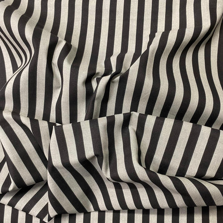 Pound A Metre Per Metre Per Metre Beautiful Digitally Printed 100% Cotton- 45" Wide (Grey & Black)