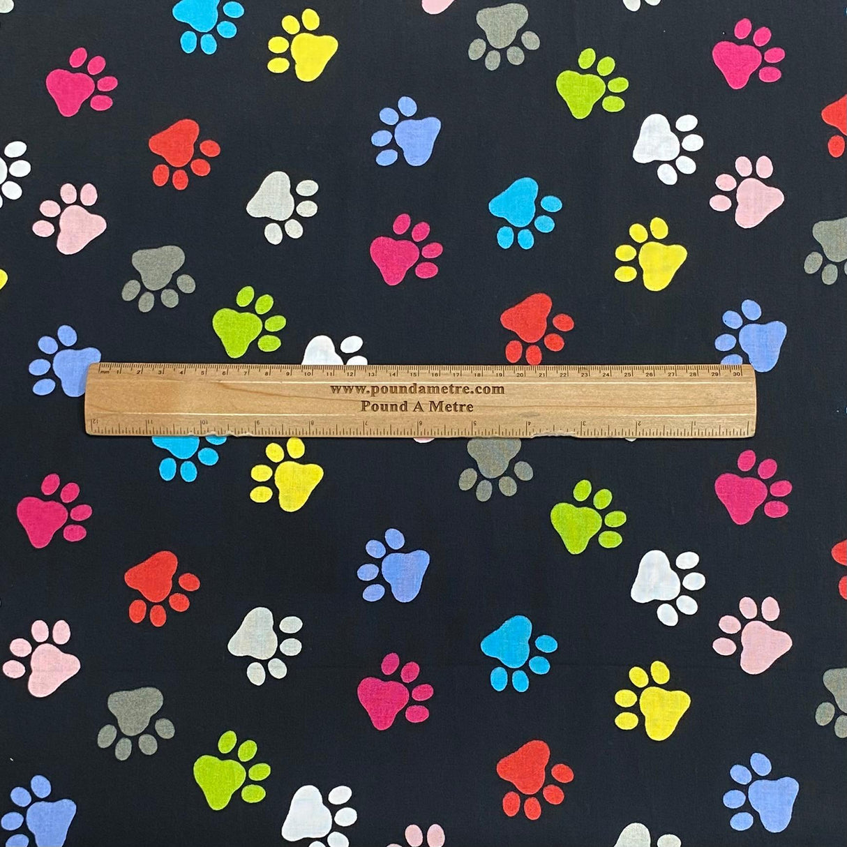 Pound A Metre Per Metre Per Metre Beautiful Digitally Printed 100% Cotton- 45" Wide (Paws)