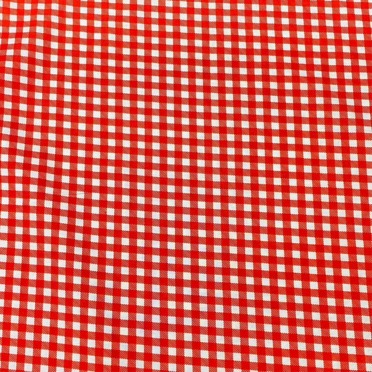Pound A Metre Per Metre Per Metre Beautiful Digitally Printed 100% Cotton- 45" Wide (Red Checks)