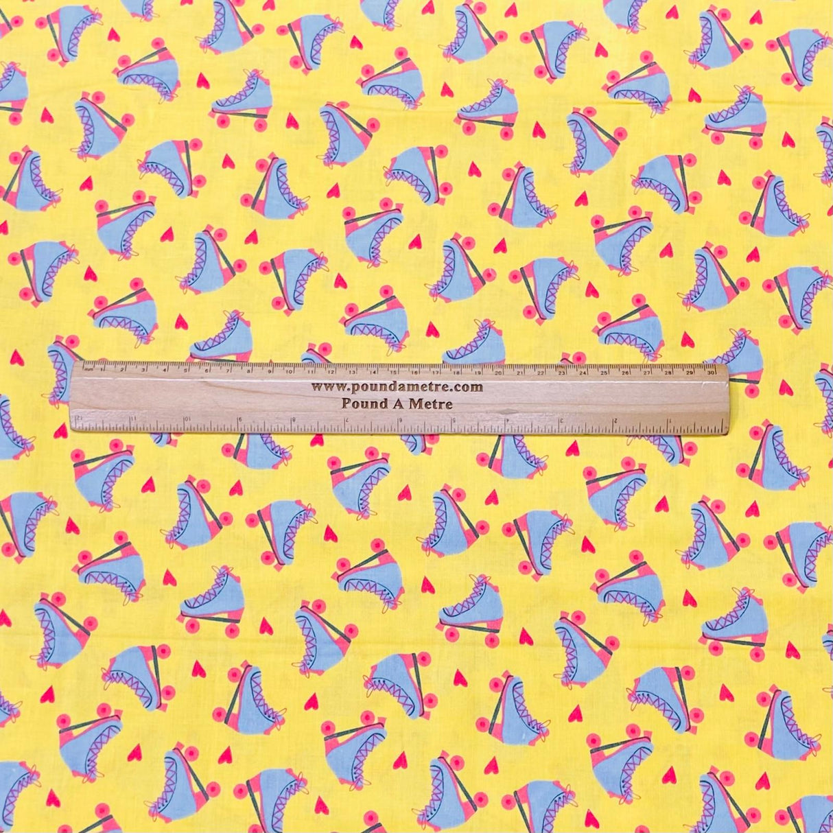 Pound A Metre Per Metre Per Metre Beautiful Digitally Printed 100% Cotton- 45" Wide (Roller-skates)