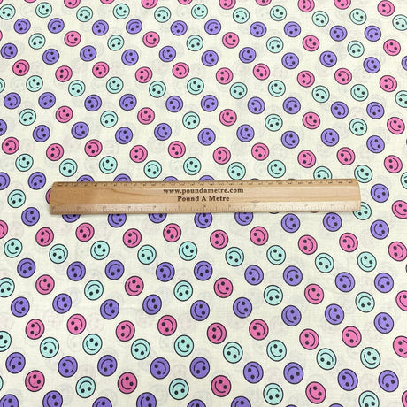 Pound A Metre Per Metre Per Metre Beautiful Digitally Printed 100% Cotton- 45" Wide (Smile)