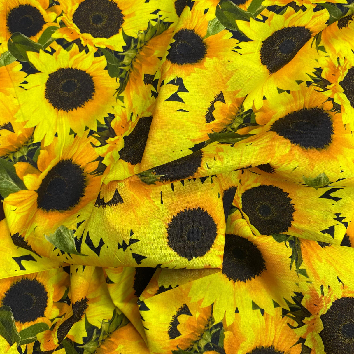 Pound A Metre Per Metre Per Metre Beautiful Digitally Printed 100% Cotton- 45" Wide (Sun)