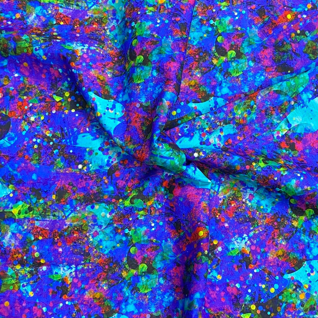 Pound A Metre Per Metre Per Metre Beautiful Digitally Printed 100% Cotton- 45" Wide (Thunder)