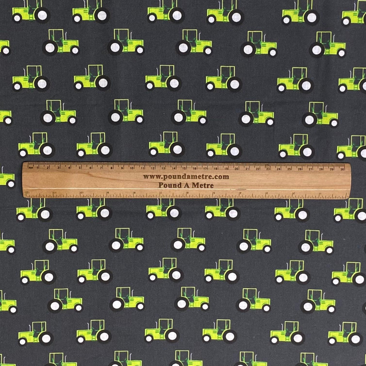 Pound A Metre Per Metre Per Metre Beautiful Digitally Printed 100% Cotton- 45" Wide (Tractor)