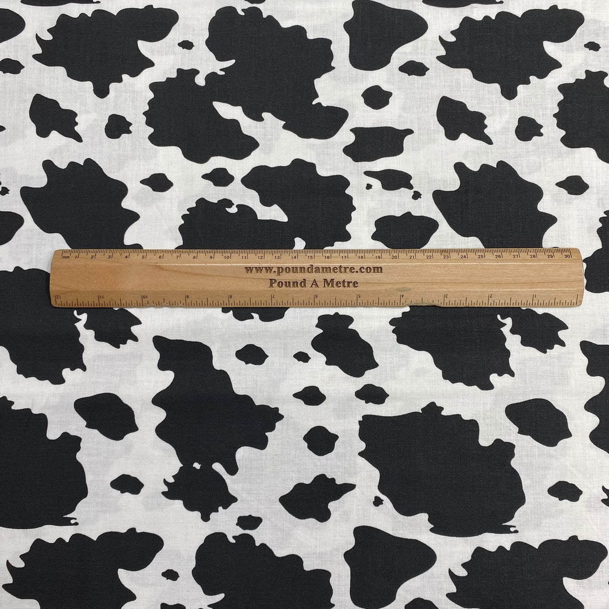 Pound A Metre Per Metre Per Metre Digitally Printed 100% Cotton- 45" Wide (Cow)