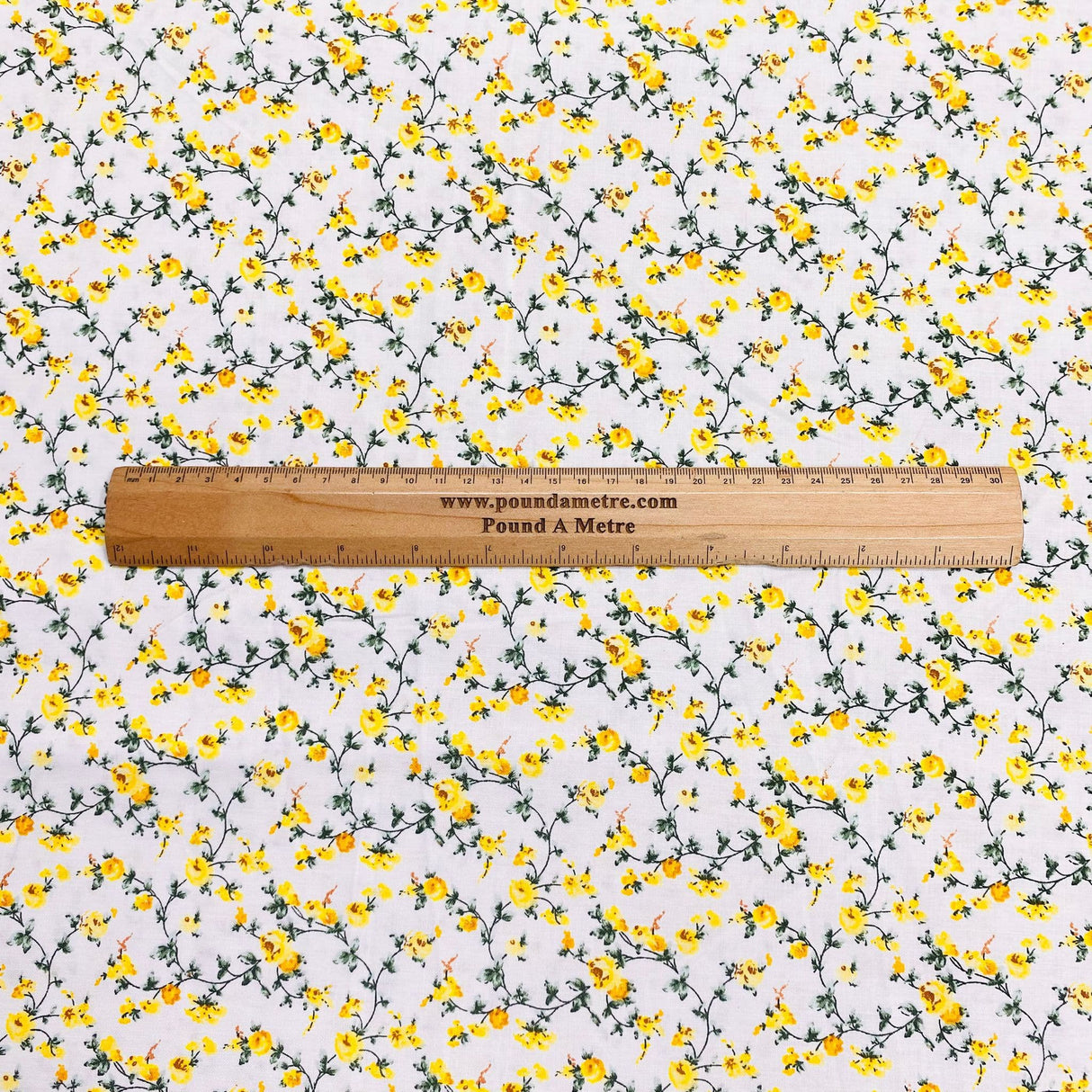 Pound A Metre Per Metre Per Metre Digitally Printed 100% Cotton- 45" Wide (Floral Breeze)