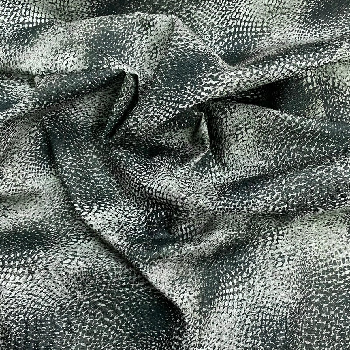 Pound A Metre Per Metre Per Metre Digitally Printed 100% Cotton- 45" Wide (Snake Mist)