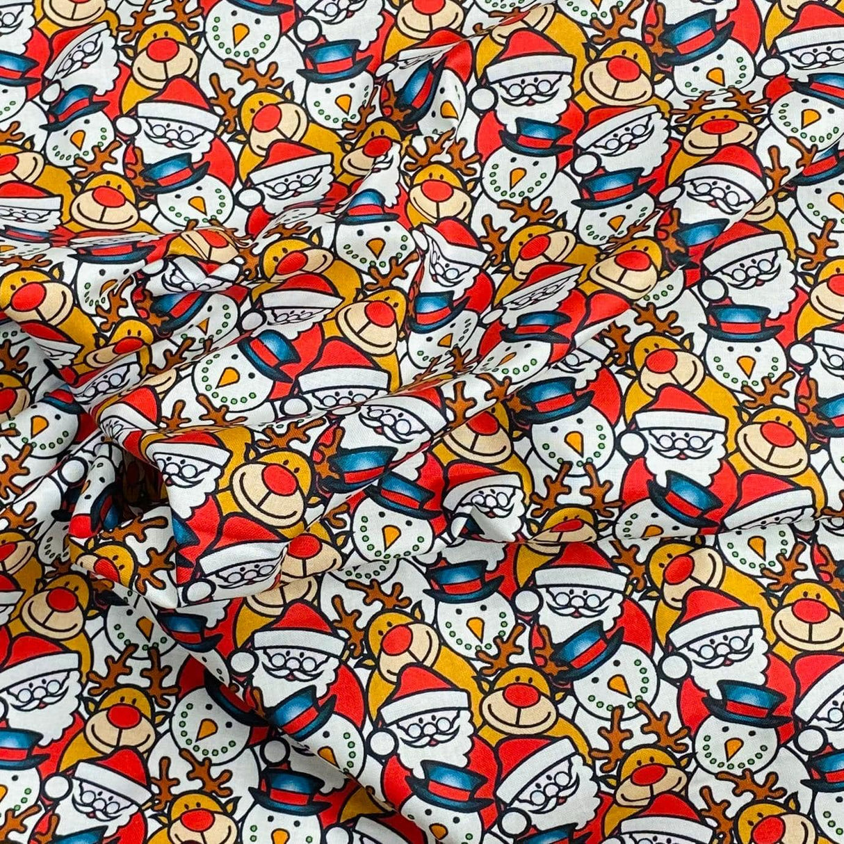 Pound A Metre Per Metre Per Metre Digitally Printed  Christmas 100% Cotton- 45" Wide (Snowman)