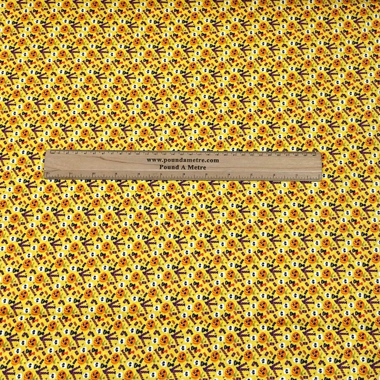 Pound A Metre Per Metre Per Metre Digitally Printed Halloween 100% Cotton- 45" Wide (Halloween)