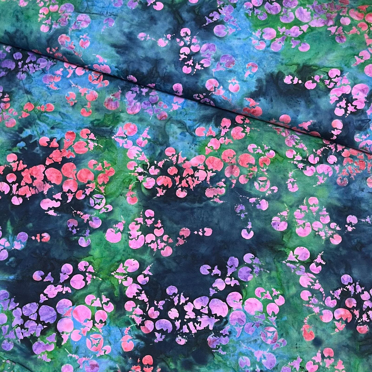 Pound A Metre Per Metre Luxurious Quality 100% Indian Cotton Batik - 45" Wide (Frog)