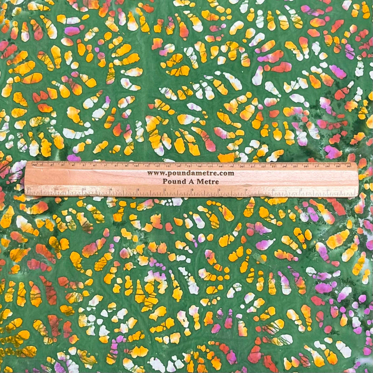 Pound A Metre Per Metre Luxurious Quality 100% Indian Cotton Batik - 45" Wide (Grass)