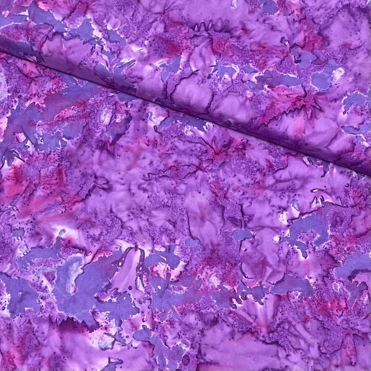 Pound A Metre Per Metre Luxurious Quality 100% Indian Cotton Batik - 45" Wide (Lavender)