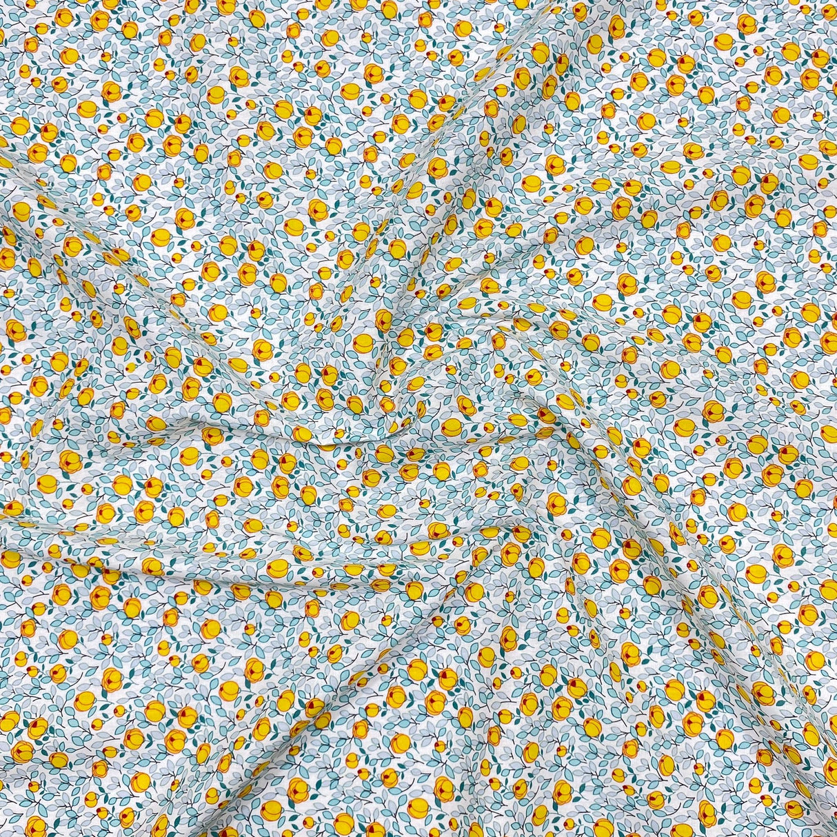 Pound A Metre Per Metre Luxury Dressmaking 100% Cotton Lawn- 60" (Bloom)