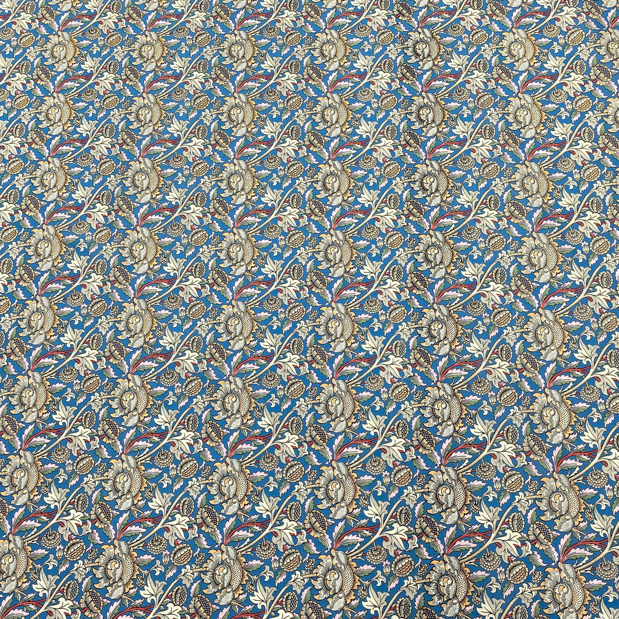 Pound A Metre Per Metre Luxury Dressmaking 100% Cotton Lawn- 60" (Blue Flowers)