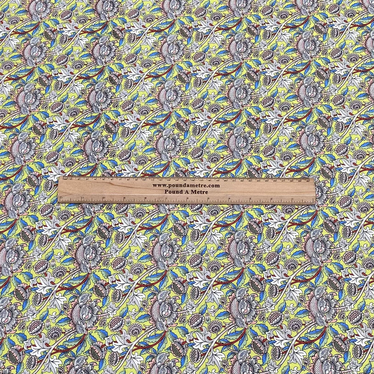 Pound A Metre Per Metre Luxury Dressmaking 100% Cotton Lawn- 60" (Lime Flowers)