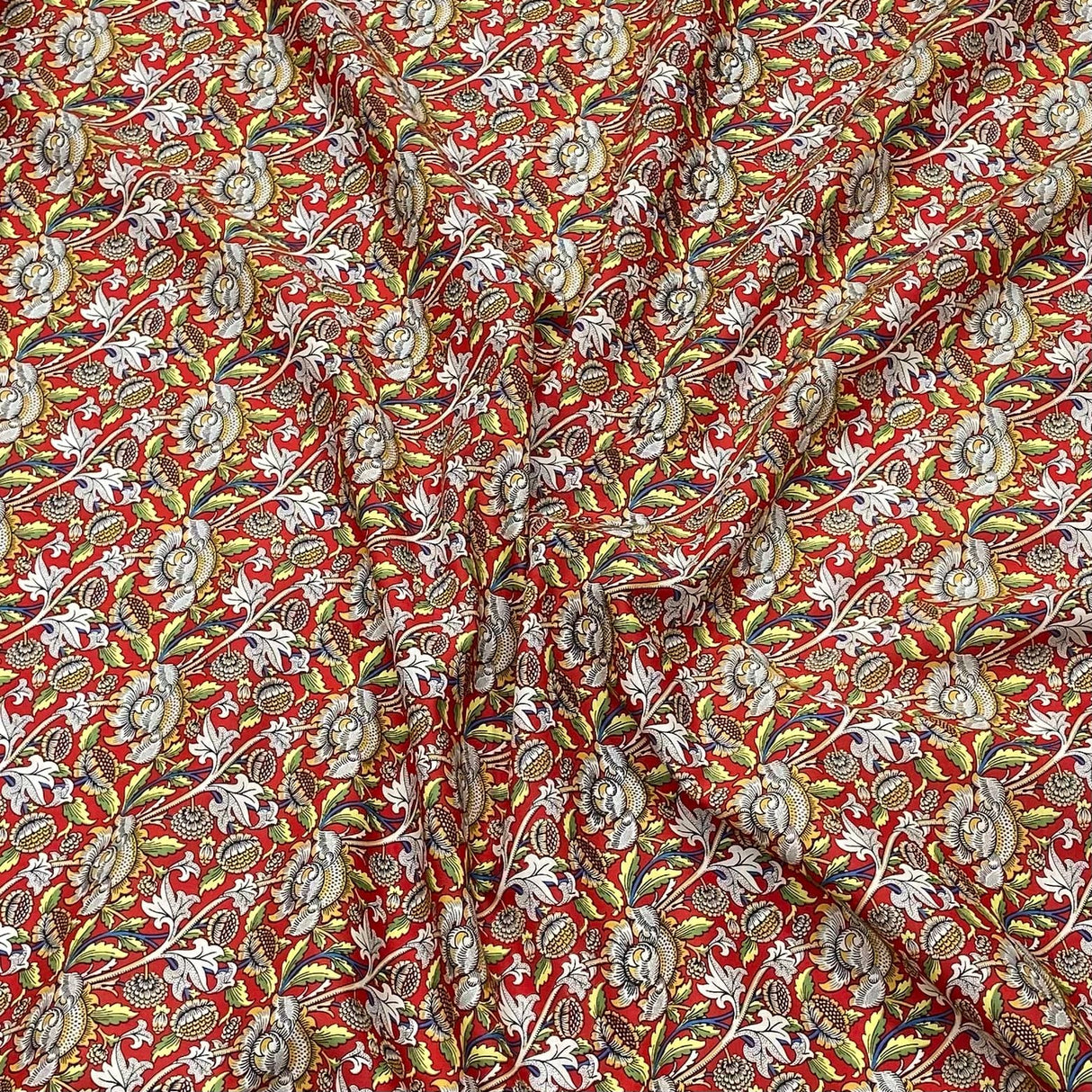 Pound A Metre Per Metre Luxury Dressmaking 100% Cotton Lawn- 60" (Red Flowers)