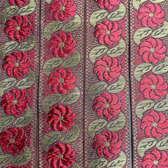 Pound A Metre Per Metre, Metallic Trimming, 25mm Wide (Maroon Flower)
