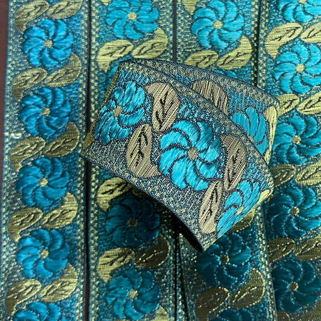 Pound A Metre Per Metre, Metallic Trimming, 25mm Wide (Sky Floral)
