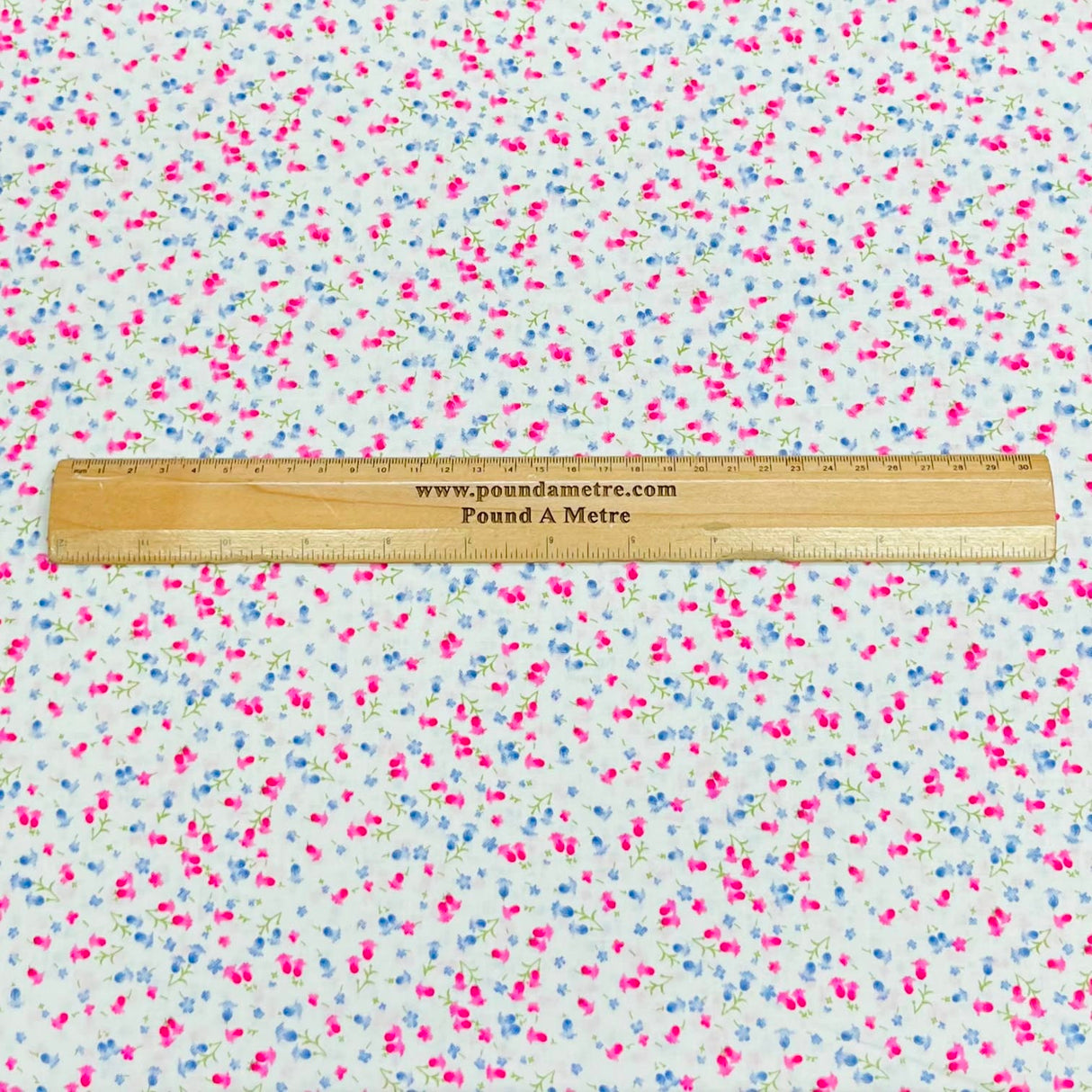 Pound A Metre Per Metre Premium Digital Cotton 45'' Wide (Daisy)