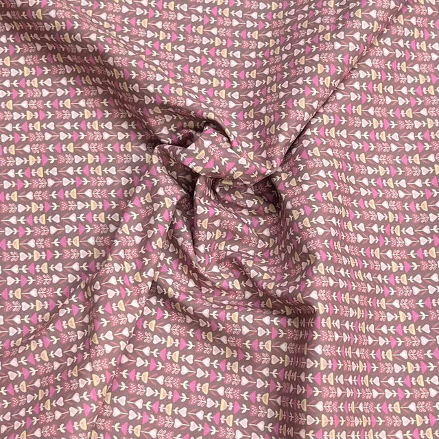 Pound A Metre Per Metre Premium Digital Cotton 45'' Wide (Even Garden)