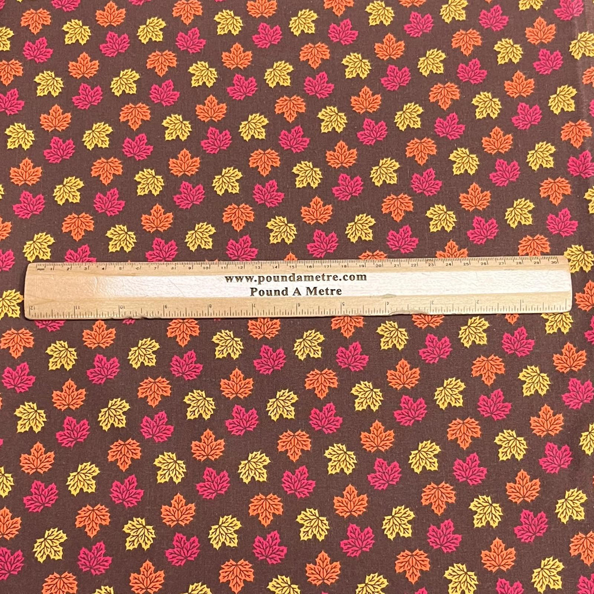 Pound A Metre Per Metre Premium Digital Printed Autumn Cotton 45'' Wide (Tree Leaf)