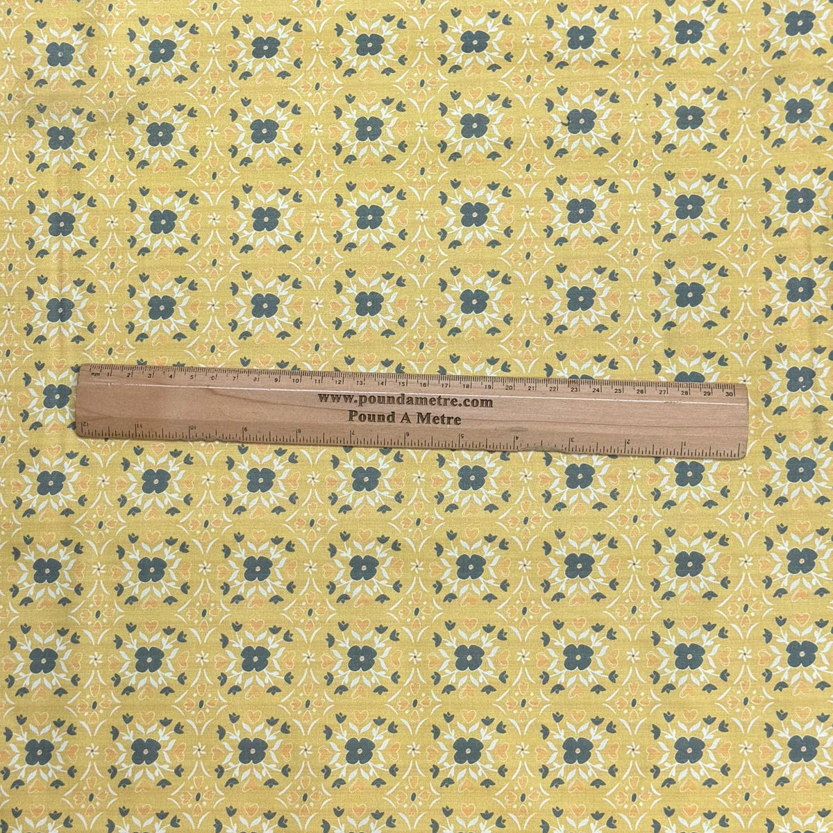 Pound A Metre Per Metre Premium Digital Printed Cotton 45'' Wide (Sunflower)
