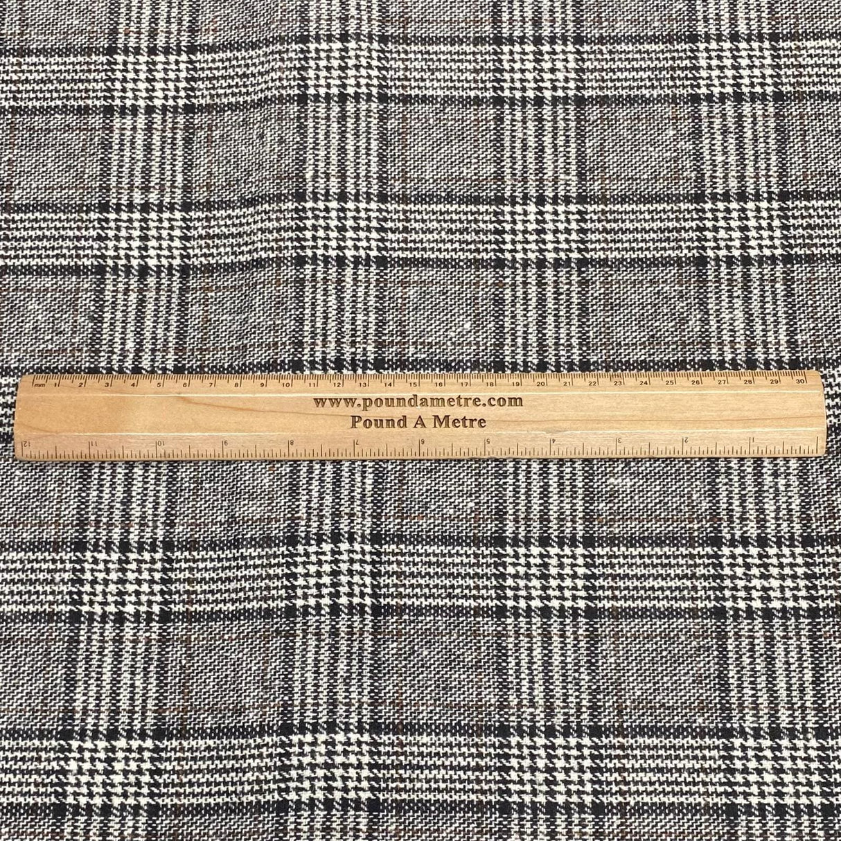 Pound A Metre Per Metre Per Metre Premium Wool Rich Fabric 55" Wide (Berkshire)