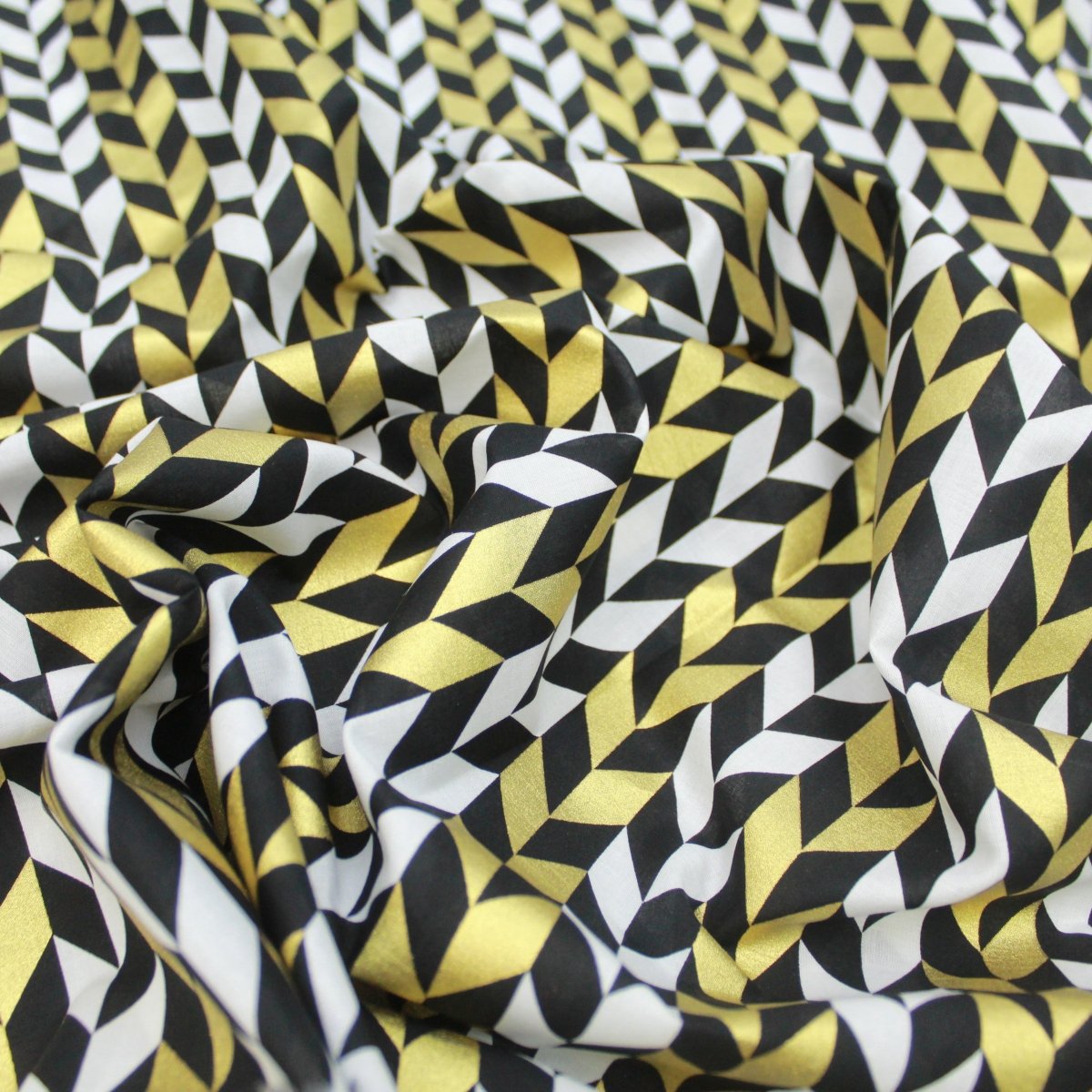 3 Metre Luxury Breathable Dressmaking Cotton Lawn - 60" Wide Gold & Black - Pound A Metre