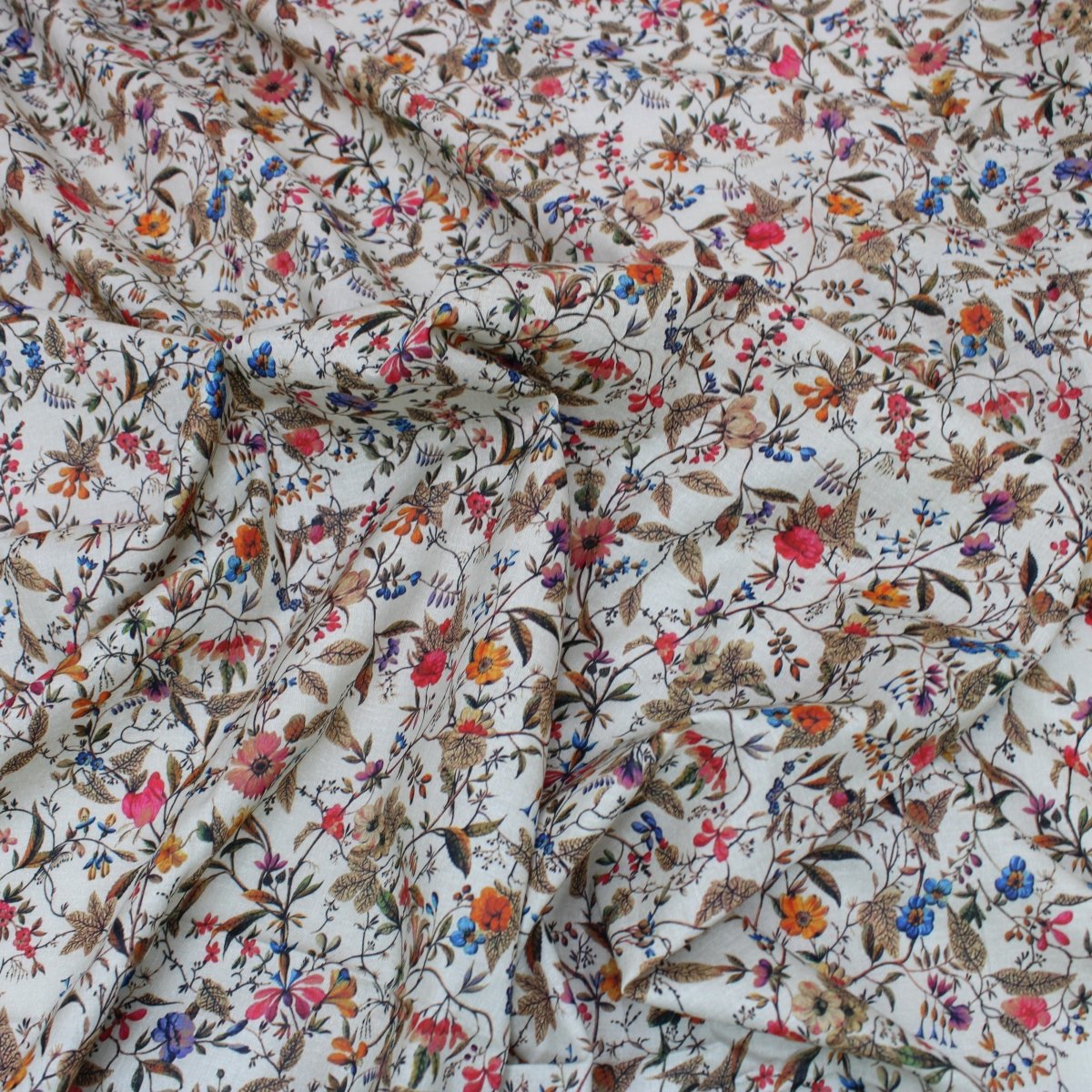 3 Metre Luxury Breathable Dressmaking Floral Cotton Lawn - 60" Cream - Pound A Metre