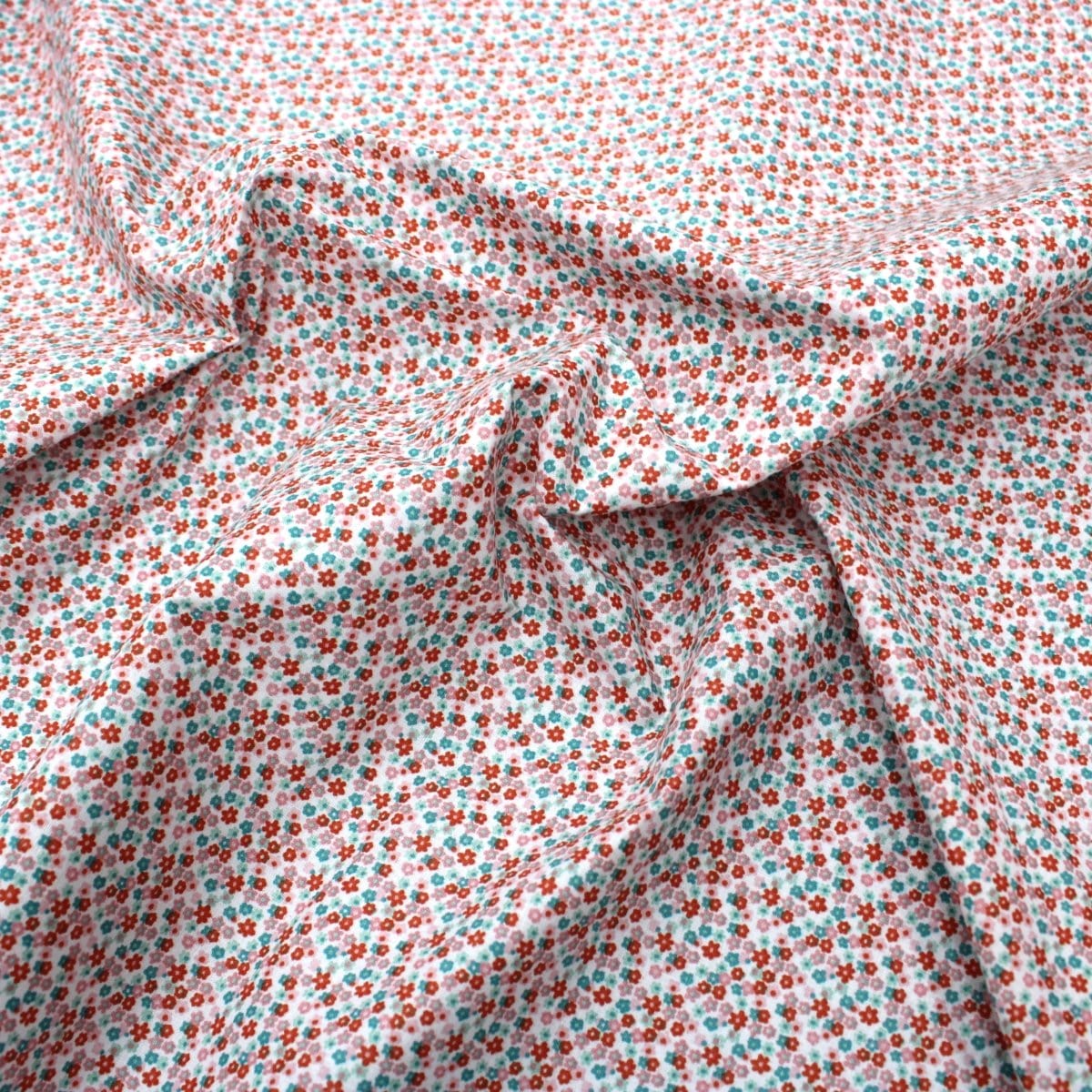 Pound A Metre 3 Metres 3 Metre Premium Quality Warm Cotton - 63" Wide Ditsy Flowers