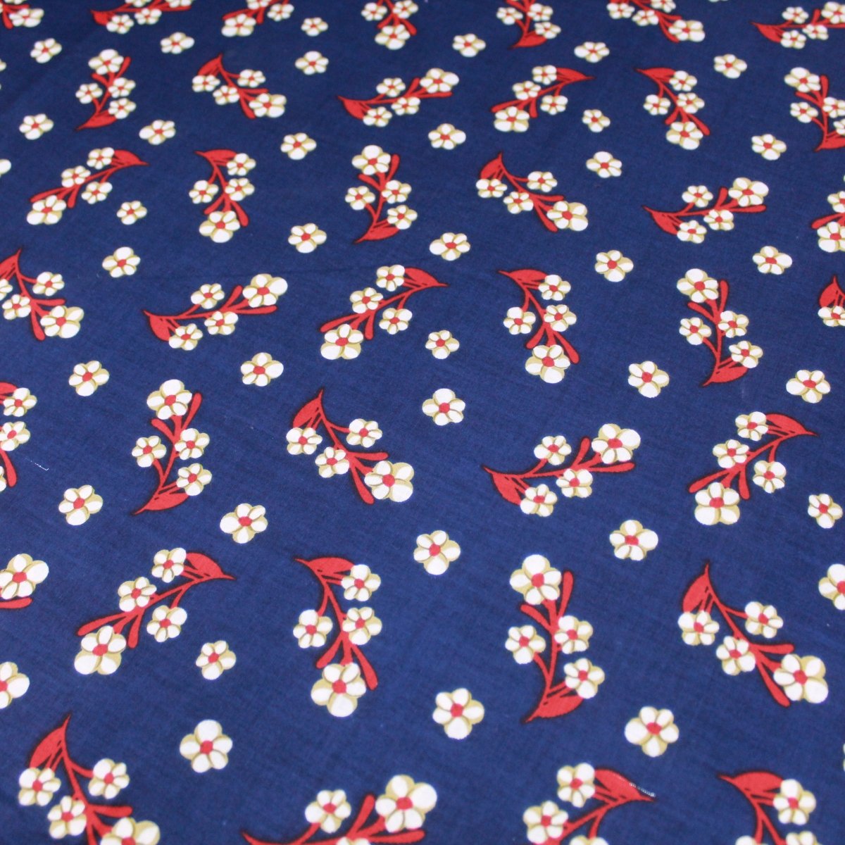 3 Metres Premium 100% Cotton 'Darpan Print - Daisy Plant - Navy' - Pound A Metre