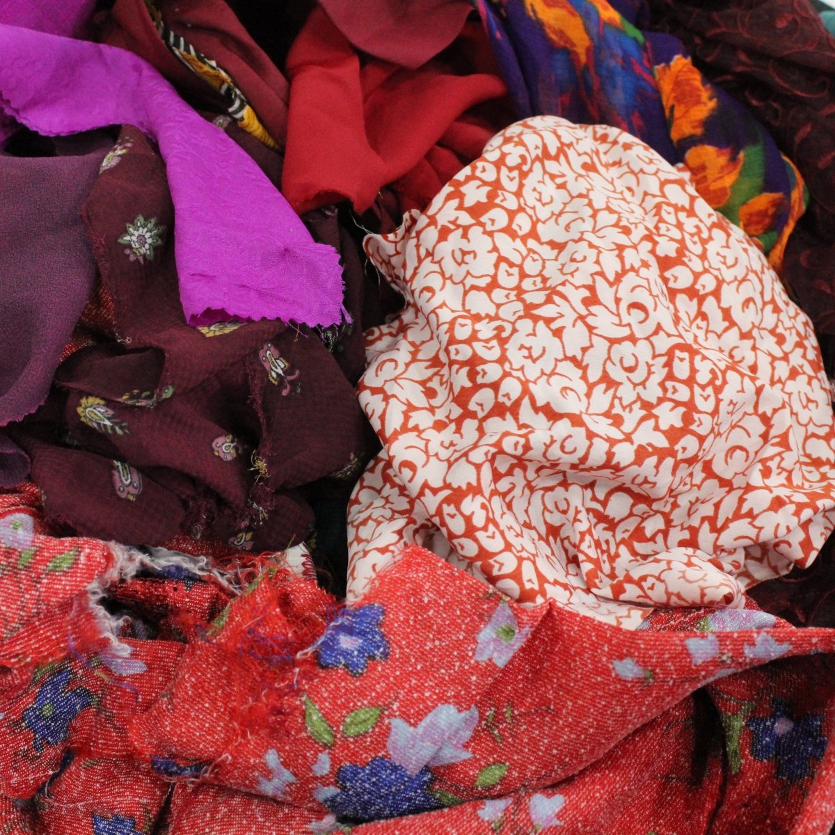 BUY 1 GET 1 FREE 1kg Mixed Remnants Fabric Bag- Huge Variety - Pound A Metre