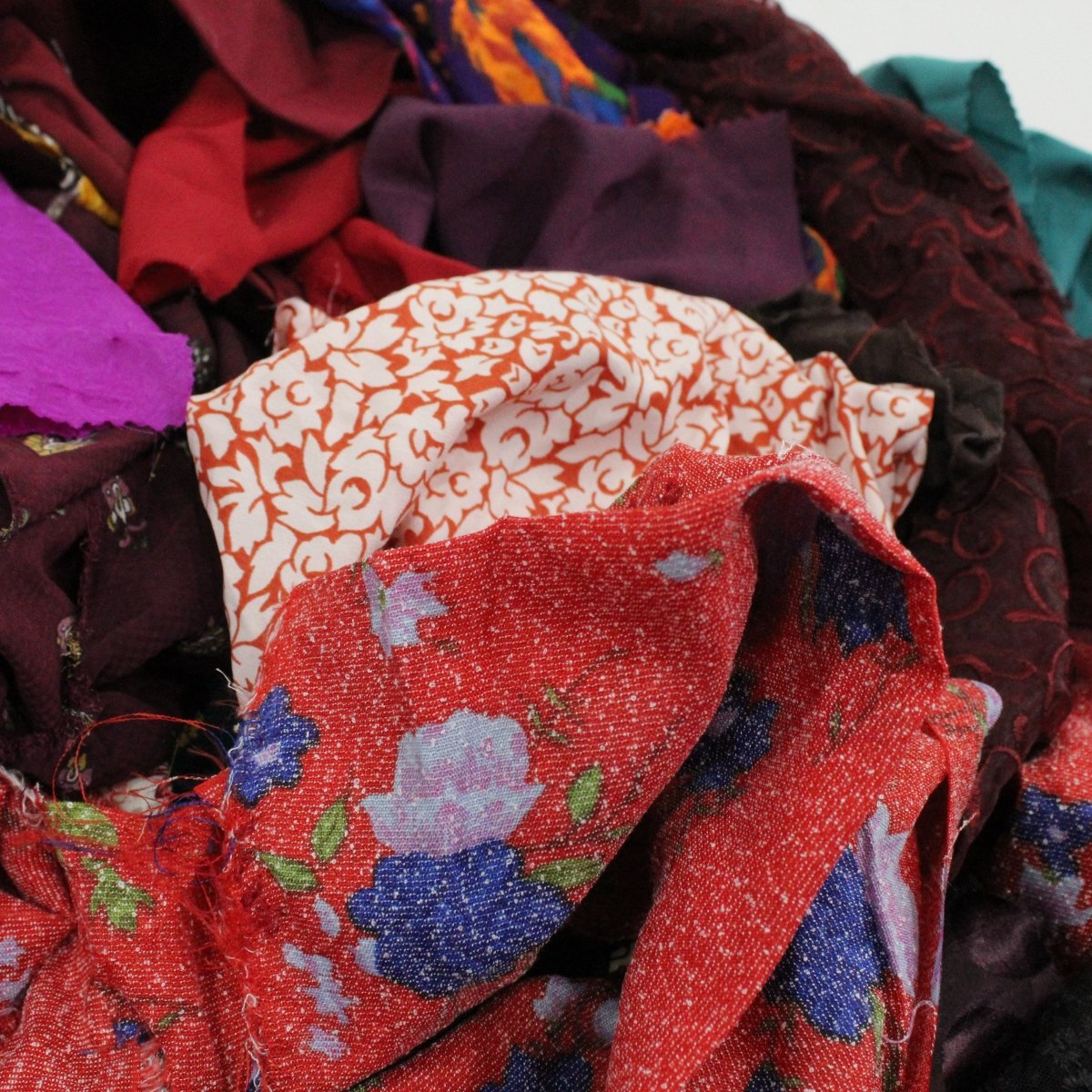 BUY 1 GET 1 FREE 1kg Mixed Remnants Fabric Bag- Huge Variety - Pound A Metre