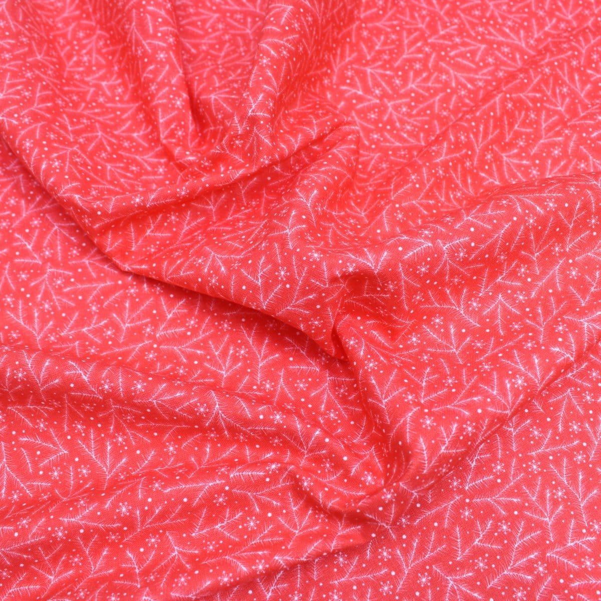 Pound A Metre Full Metre Festive Quilting Cotton 44" Wide Snowflake - Red