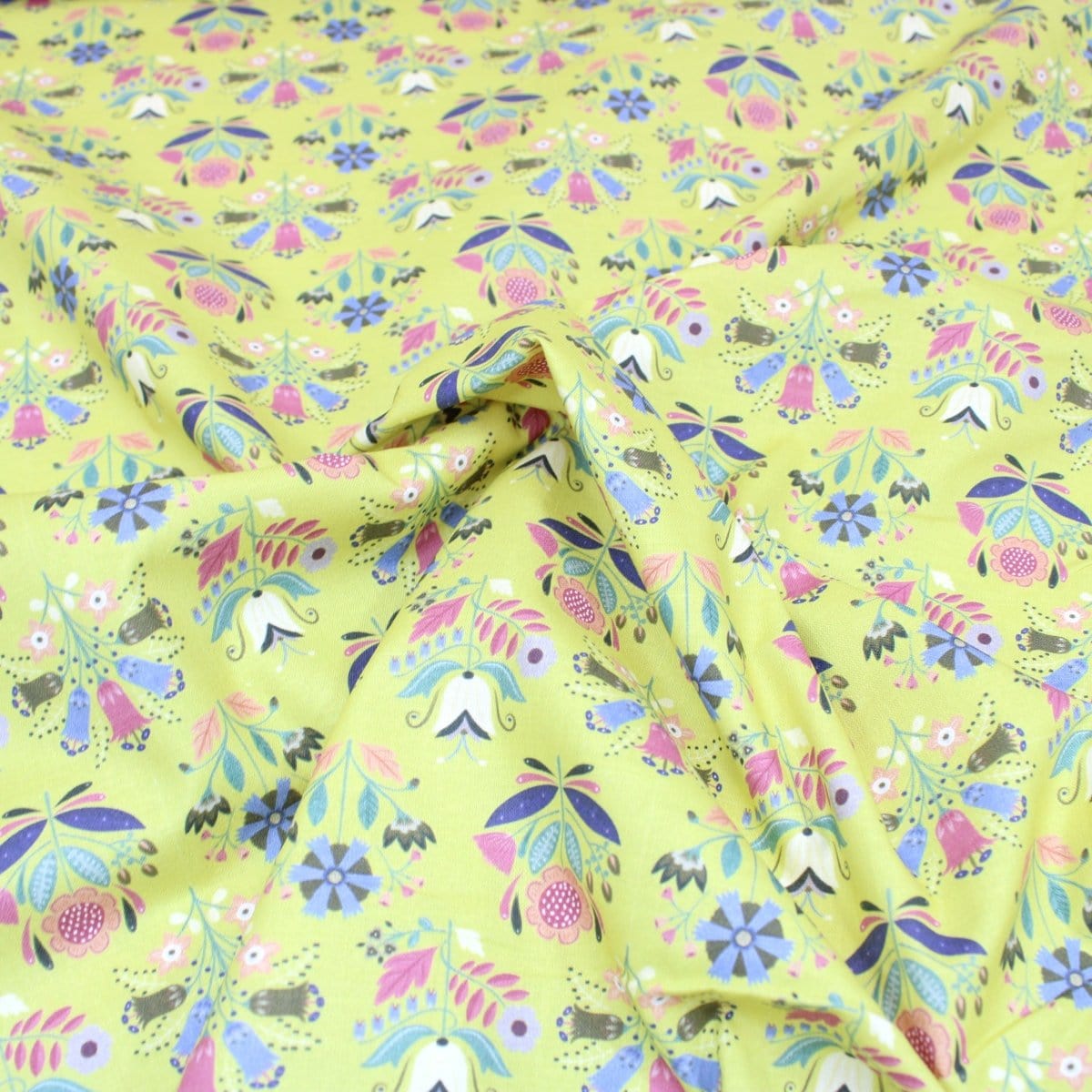 Pound A Metre 1 Metre Premium 100% Floral Quilting Cotton - Flower  - 44" Wide Lime